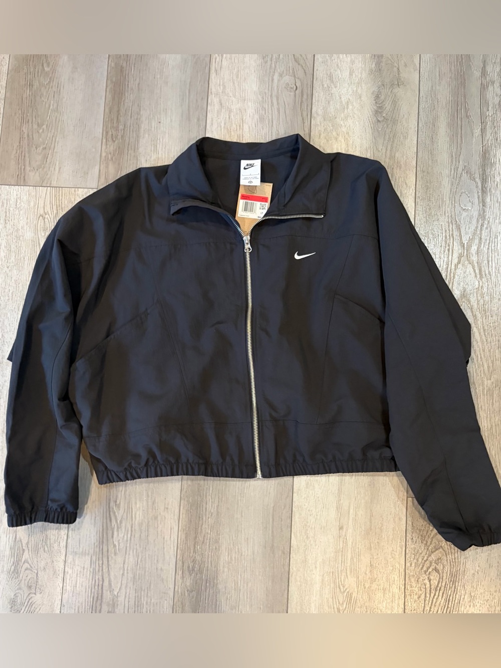 Nike Women's Sportswear Everything Wovens Repel UV Protection Jacket - Picture 6 of 6